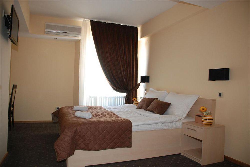 Hotel Srbija Vârşeţ Exterior foto